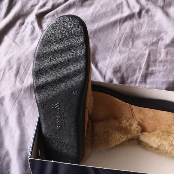 Shearling Slippers BNIB (EU41 fit small) - Picture 5 of 5